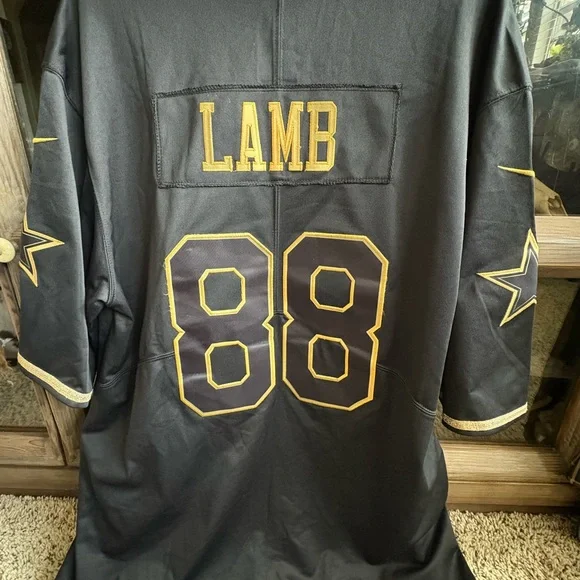 Dallas Cowboys limited edition CeeDee Lamb #88 - Picture 3 of 6